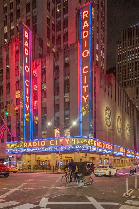 Radio City Music Hall "The Showplace of the Nation" is an entertainment venue and theatre within Rockefeller Center, in the Midtown Manhattan neighborhood of New York City. #traveltime #travelbreak #getoutsideandexplore #theroadlesstraveled @travelphotographersociety New York Theatre, Ballet Design, Manhattan Neighborhoods, Ballet Designs, New York Theater, Laugh Factory, Party Logo, Radio City Music Hall, Midtown Manhattan