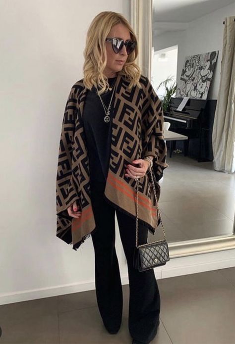 Fendi Shawl Outfit, Louis Vuitton Scarf Outfit Winter, Fendi Poncho Outfit, Fendi Scarf Outfit, Fendi Poncho, Brand Outfits, Fendi Coat, Lv Scarf, Fendi Scarf