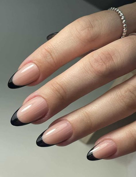 Monochrome Nails, Fall Leaves Nail Art, Black French Tips, Gold Nail Polish, Black Acrylic Nails, Fall Nail Trends, Trends For 2024, Almond Acrylic Nails, Black French