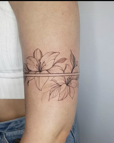 Wrist Lily Tattoo, Lily Arm Band Tattoo, Sun And Lily Tattoo, Lily Geometric Tattoo, Fine Line Wrap Around Arm Tattoo, Wrist Cuff Tattoo, Hot Tattoos Ideas Female, Beach Tattoo Ideas, Wrist Bracelet Tattoo