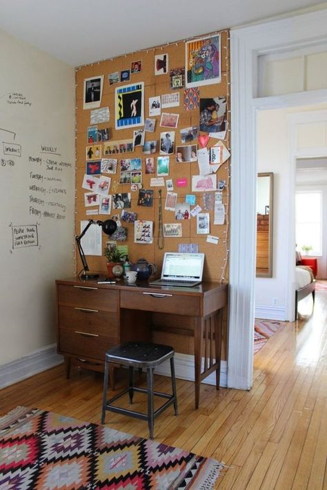 Flexible DIY Projects You Can Make With Cork Boards Cork Board Ideas, Railroad Apartment, Diy Tableau, Cork Board Wall, Diy Cork Board, Cork Tiles, Cork Wall, Creation Deco, Wall Board