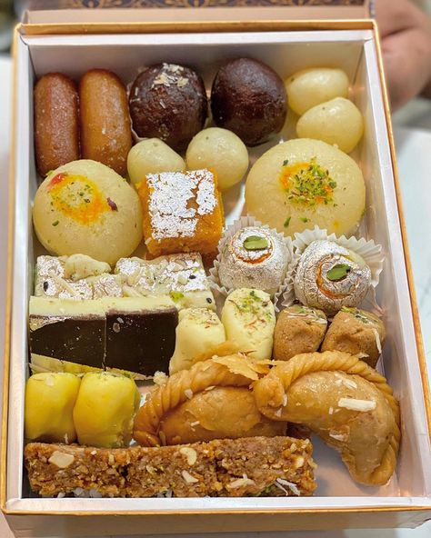 All Sweets Indian, Diwali Mithai Snap, Mithai Pics, Mithai Snap, Diwali Sweets Photography, Indian Sweets Photography, Sweets Snap, Rajasthani Sweets, Snap Food Home