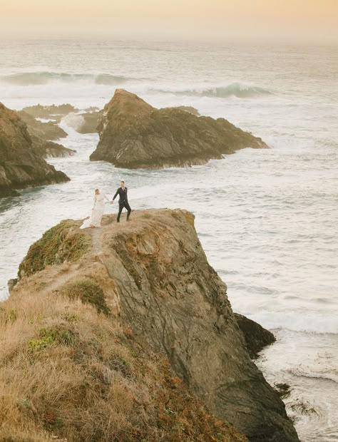 Magical Northern California Mendocino Elopement Fairytale Elopement, Beach Wedding Venues California, Cliff Elopement, Northern California Beaches, Northern California Elopement, Wedding Locations California, Cliff Wedding, California Beach Wedding, Cornish Wedding