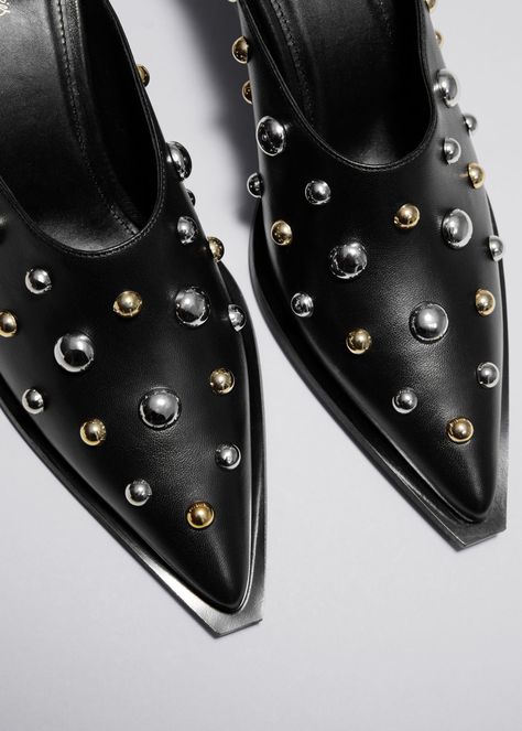 Studded Leather Mules Leather Mules, Studded Leather, Shoe Obsession, Shoe Lover, Stylish Shoes, Day And Night, Shoe Game, Cute Shoes, Pumps Heels