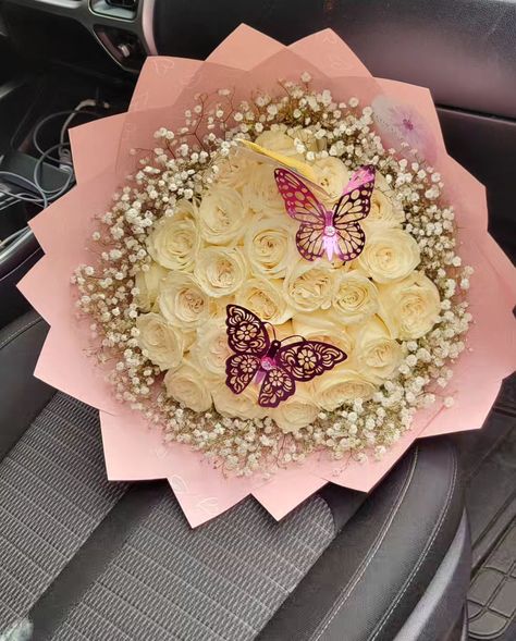 Sorprende de una manera super especial a tu persona favorita 🌸💕 . Pre-Order your bouquet 💐 for any occasions. Add On's available, Crowns 👑, balloons 🎈, toppers , Sash , pins 📌, chocolates 🍫 Dm or send a whatsapp to 914-648 2510 Delivery available 📍Yonkers,NY . . #cake #roses #balloons #bouquet #surprise #birthdaygirl #pink #flowersofinstagram ##instagramreels #newpost ##love One Rose Bouquet Wrap, White Roses Bouquet Gift Birthday, Yellow Eternal Roses Bouquet, Pink Roses Bouquet Gift Birthday, Roses Bouquet Gift 1-800-flowers, Rose Bouquet, Girl Birthday, Pins, Flower Arrangements