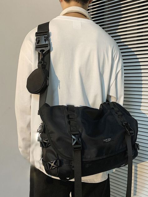 Aesthetic Crossbody Bag, Crossbody Bag Outfit Men, Bags For Guys, Techwear Bag, Sling Bag For Men, Guy Fits, College Bags, Side Bags, Messenger Bag Men