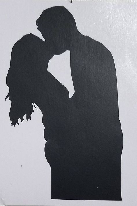 Wall Pepar, A Couple Kissing, Designed Background, Romantic Poses, Painting Romantic, Shadow Painting, Shadow Drawing, Carpet Ideas, Silhouette Drawing