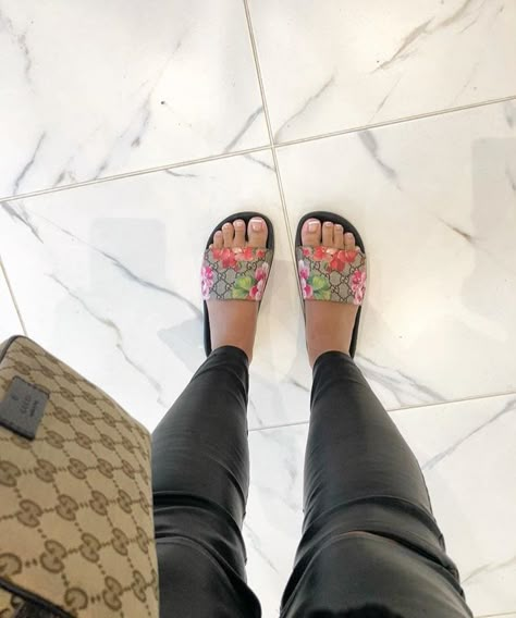 Floral Gucci Slides Outfit, Givenchy Slides Outfit, Luxury Gucci Slides For Women, Gucci Slides Outfit Women, Gucci Flower Slides, Gucci Bloom Slides, Gucci Slides Outfit, Gucci Spring Slip-on Slides, Designer Gucci Slip-on Slides