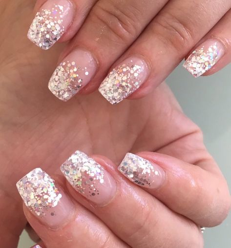 Discovered by linee_natalia_2008. Find images and videos on We Heart It - the app to get lost in what you love. Line Nail Designs, Neutral Nail Art, Grey Nail Art, Swirl Nail Art, Manicure Designs, Floral Nail Designs, Polka Dot Nails, Dots Nails, Short Acrylic Nails Designs