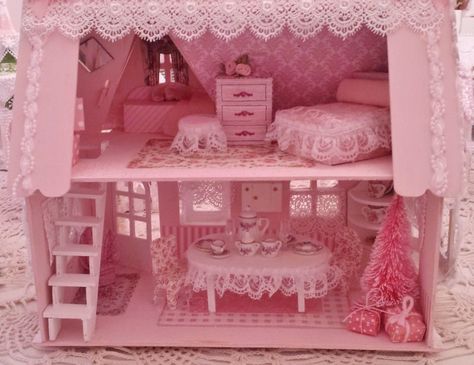 Calico Critter Dollhouse, Coquette Dollhouse, Aesthetic Dollhouse, Dollhouse Aesthetic, Kawaii Dollhouse, Cute Dollhouse, Christmas Dollhouse, Pink Dollhouse, Kids Doll House