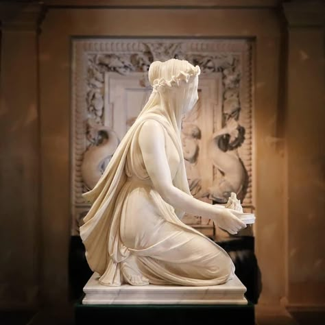 Veiled Vestal Virgin - Raffaele Monti, Chatsworth House Collection #sculpture #fineart #greekmythology #hestia Veiled Vestal Virgin, Veiled Vestal, Greek Goddess Aesthetic, Realistic Wishlist, Statue Drawing, Sculpture Reference, Vestal Virgin, Italian Statues, Sculpture Fountain