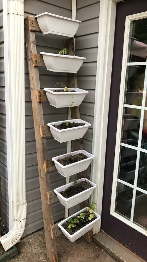 Ladder Planter, Blanket Ladders, Garden Ladder, Diy Jardin, Herb Garden Planter, Tanaman Pot, Old Ladder, Diy Ladder, Diy Herb Garden