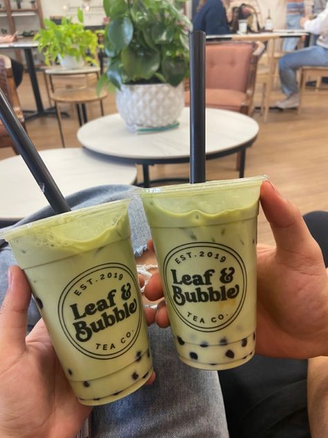 #boba #matcha #greentea #matchalatte #milktea #bobatime #cafe Matcha Milktea, Boba Matcha, Boquette Flowers, Matcha Green, Matcha Latte, Matcha Green Tea, Bubble Tea, Milk Tea, Green Tea