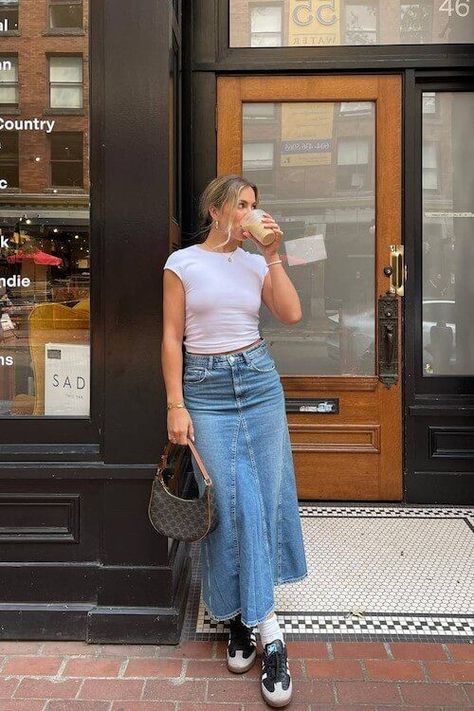 Denim Long Skirt Outfit, Fall Denim Skirt Outfits, Long Denim Skirt Outfits, Long Jean Skirt Outfits, Denim Maxi Skirt Outfit, Denim Skirt Outfit Summer, Denim Midi Skirt Outfit, Long Denim Skirt Outfit, Denim Skirt Outfit