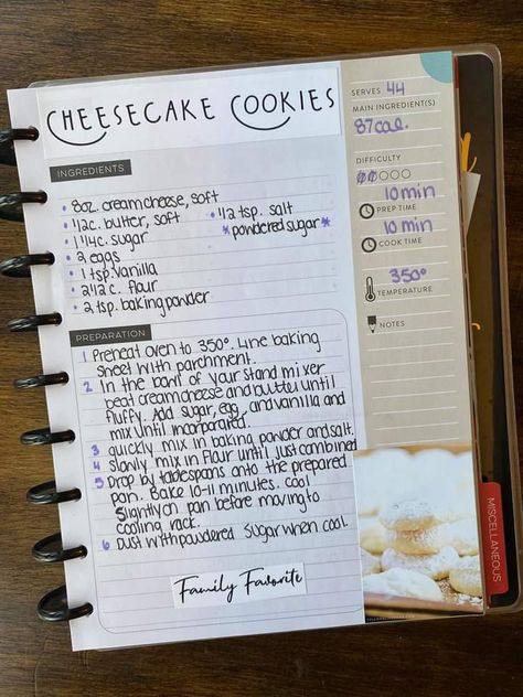 Recipe Journaling, Diy Recipe Binder, Scrapbook Recipe, Cottagecore Recipes, Scrapbook Recipe Book, Homemade Recipe Books, Recipe Notebook, Recipe Book Diy, Baking Journal