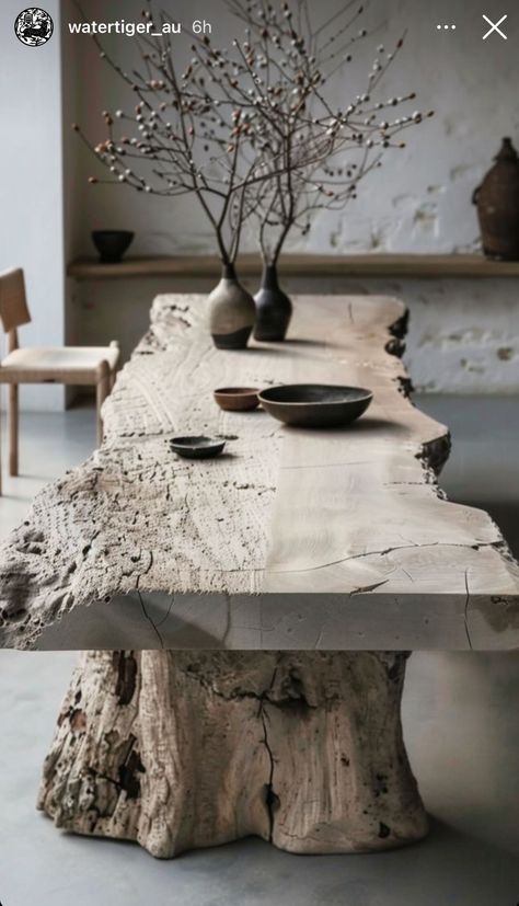 Raw Furniture Wood, Wood Tables Rustic, Wabi Sabi Diy, Wabi Sabi Home Interior Design, Wabi Sabi Dining Table, Wabi Sabi Dining Room, Dining Table Inspiration, Wabi Sabi Wall Decor, Wabi Sabi Dining