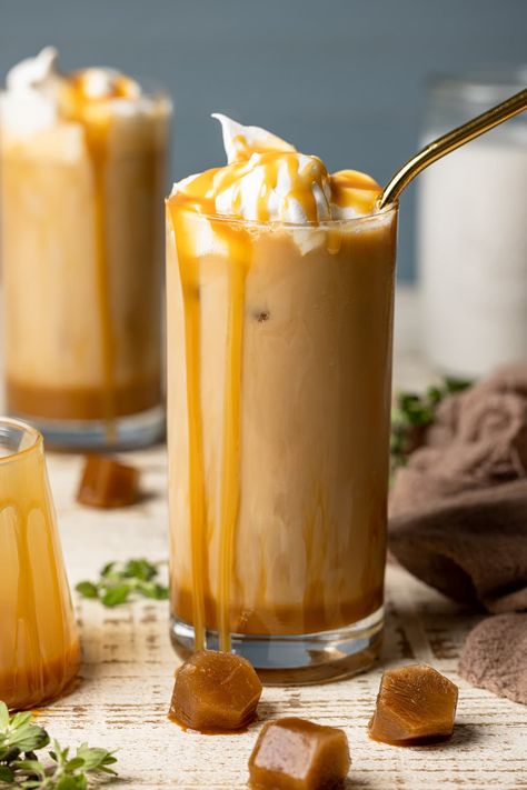 French Press Iced Coffee, Caramel Latte Recipe, Caramel Iced Coffee Recipe, Iced Caramel Latte, Homemade Cashew Milk, Ice Caramel Macchiato, Best Iced Coffee, Coffee Ice Cubes, Vegan Caramel