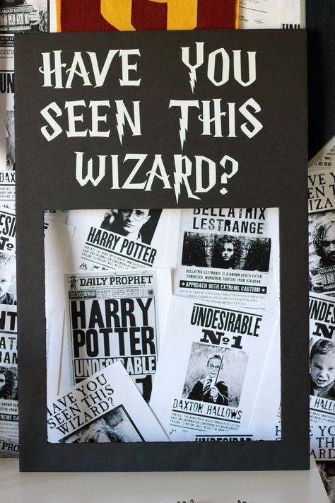 Harry Potter "Have you seen this wizard?" Photo Prop Harry Potter Photo Booth, Harry Potter Felt, Harry Potter Party Ideas, Harry Potter Trunk, Harry Potter Photo, Harry Potter Font, Diy Harry Potter, Wizard Party, Harry Potter Bday