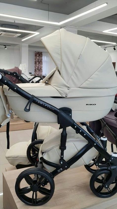 Baby Stroller Aesthetic, Aesthetic Stroller, Stroller Aesthetic, Baby Strollers Luxury, Baby Strollers And Car Seats, Luxury Baby Nursery, Baby Accesories, Best Baby Strollers