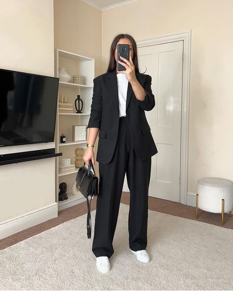 Black Blazer Formal Outfit, Semi Formal Black Outfits For Women, Blazer Outfits Classy, Formal Outfits For Women Events, Formal Black Blazer, Convocation Outfit, Dress With Blazer, Outfit Formal Mujer, Blouse Outfit Casual