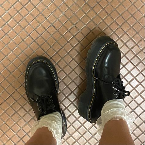 Doc Martins With Socks, Oxfords And Socks, Oxford Shoes Doc Martens, Cute Socks For Doc Martens, Frilly Socks With Docs, Cute Socks With Doc Martens, Dr Martens School Shoes, Frilly Socks Doc Martens, Doc Martens School Shoes