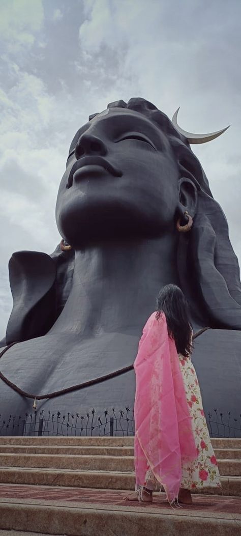 Isha foundation, coimbatore Isha Foundation Coimbatore, Isha Yoga Centre Coimbatore, Isha Foundation Photoshoot, Isha Yoga Temple, Temple Poses For Women, Temple Poses Photo Ideas, Isha Foundation Shiva, Coimbatore Aesthetic, Isha Coimbatore