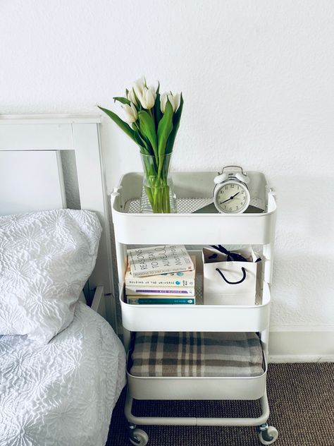 Ikea Trolley Bedside Table, Ikea Trolley Ideas Bedroom, Ikea Trolley Aesthetic, Bedroom Cart Ideas, Trolly Cart Ideas, Bedside Trolley, Trolley Aesthetic, Trolley Decor, Ikea Trolley