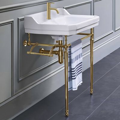 Pedestal sink bathroom