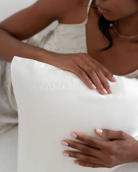 Elevating the art of rest 💭 @kaizen.care isn’t just redefining beauty sleep with their luxurious pillow covers, they’re also elevating their visuals by shooting in our photography studio! Ready to take your brand’s visuals to the next level? Book your studio slot and our in house photographer today! 🙌🏼 Brand: @kaizen.care Photographer: @paoroaaa Models: @abrilraluy @alexandrarboleda . . . #beautysleep #photographystudio #elevateyourbrand #photoeveryday #barcelonacity #photoshoot #locati... Pillows Photoshoot, Leveled Books, Barcelona City, Beauty Sleep, Photography Studio, Studio Photography, Next Level, Pillowcase, Alpaca