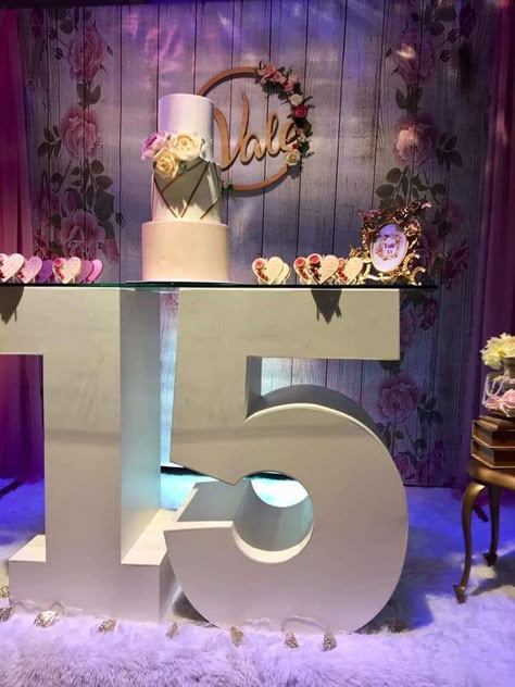 Floral Vintage Quinceanera | CatchMyParty.com Ideas 15 Años, Letters Birthday, Sweet 15 Party Ideas, Quinceanera Favors, Happy 15th Birthday, Quinceanera Planning, Quince Decorations, Quinceanera Decorations, Number 15