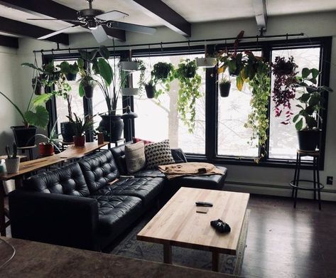 Male Apartment Decor, Sunroom Interior, Male Apartment, Mens Apartment, Diy Man Cave, Mens Apartment Decor, Male Living Space, Leather Sofa Living, Guy Rooms