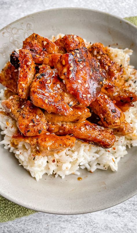 Spicy Pork Tenderloin, Sweet And Spicy Pork, Pork Dinners, Honey Bbq Sauce, Asian Pork, Pork Dinner, Tenderloin Recipes, Spicy Pork, Pork Tenderloin Recipes