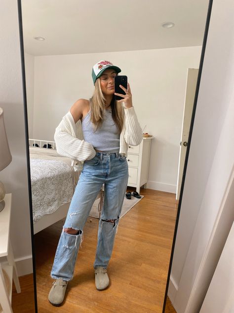 Outfits W Birkenstock Clogs, Boston Clog Outfit Summer, Fuzzy Boston Birkenstock Outfit, Birken Clog Outfit, Outfits With Boston Birks, Trucker Hat And Dress Outfit, Fall Outfits With Boston Clogs, White Birkenstock Boston Outfit, Birk Clogs Outfit Fall