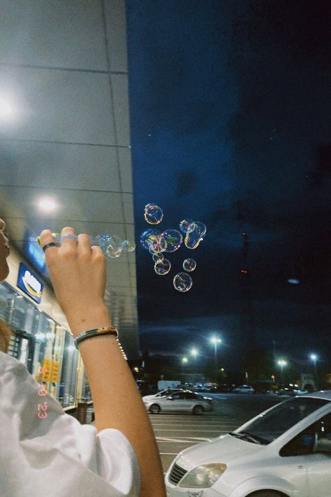 Bubbly Girl Aesthetic, Blowing Bubbles Aesthetic, Soap Bubbles Aesthetic, Soap Bubbles Photography, Bubbly Aesthetic, Bubble Photoshoot, Balloon Aesthetic, Balloons Aesthetic, Bubbles Aesthetic