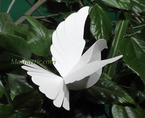 DIY paper dove with a printable template | Mashustic.com Paper Birds Diy, Paper Angels, Recuerdos Primera Comunion Ideas, Bird Template, Paper Angel, Paper Mobile, Paper Bird, Origami Bird, Paper Flower Crafts