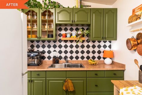 Post Image Rental Kitchen Makeover, Rental Kitchen, Best Kitchen Cabinets, Kitchen Refresh, Green Cabinets, Kitchen Cabinet Colors, Little Kitchen, Painting Kitchen Cabinets, Green Kitchen