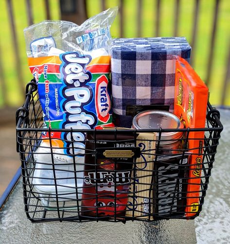 Smores Gift Basket Ideas Diy Kits, S’mores Kit Gift, Smore Kit Gift Basket, S’mores Raffle Basket Ideas, S’more Basket Ideas, S’mores Raffle Basket, Smores Kit Gift Basket, S’mores Kit Diy, S’mores Fundraiser Basket