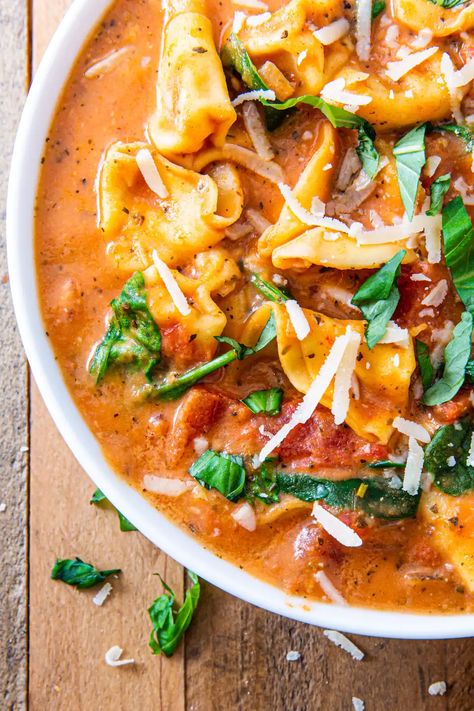 Parm Tomato Soup, Easy Date Night Dinners, Spring Dinner Ideas, Olive Garden Minestrone Soup, Chicken Gnocchi Soup Recipe, Smoked Salmon Pasta, Spring Soups, Cream Of Asparagus Soup, Tomato Tortellini Soup