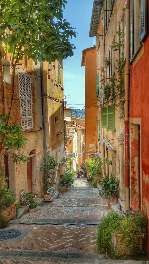 Villefranche Sur Mer, Italy Aesthetic, Medieval Town, Northern Italy, Pretty Places, South Of France, Travel Aesthetic, Antalya, Belle Photo