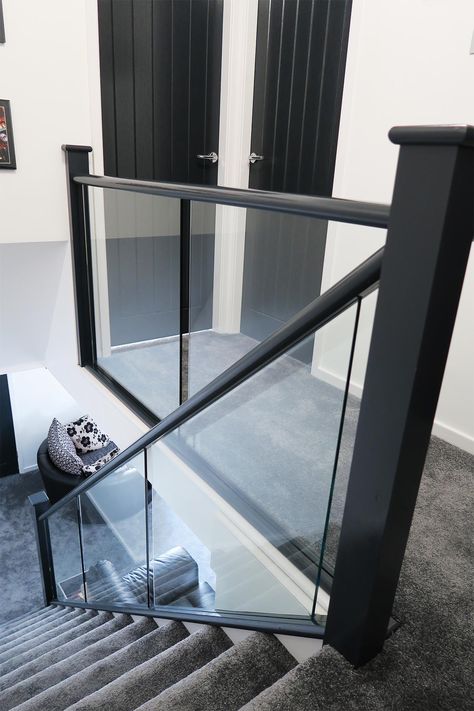 Black Grand Staircase, Black And Glass Banister, Staircase Ideas Glass Modern, Contemporary Staircase Design Ideas, Black Attic Room, Black Glass Staircase, Uk Staircase Ideas, Black And Glass Staircase, Modern Bannister Ideas