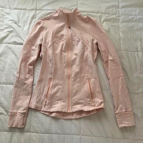 Lulu Zip Up, Light Pink Lululemon Jacket, Lulu Lemon Define Jacket Pink, Coquette Lululemon, Trendy Things To Buy, Coquette Jacket, Define Jacket Outfit, Pink Lululemon Jacket, Pink Define Jacket