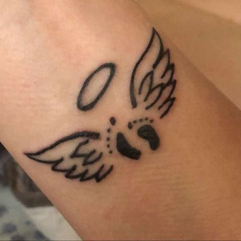 Lost Baby Tattoo, Tattoos For Baby Boy, Baby Memorial Tattoos, Baby Angel Tattoo, Simbolos Tattoo, Alas Tattoo, Lost Baby, Baby Name Tattoos