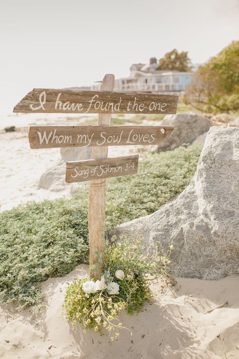 Christian Wedding Ceremony, Beach Wedding Signs, Rustic Beach Wedding, Dream Beach Wedding, English Garden Wedding, Beachside Wedding, Rustic Wedding Signs, Beach Wedding Inspiration, Ceremony Signs