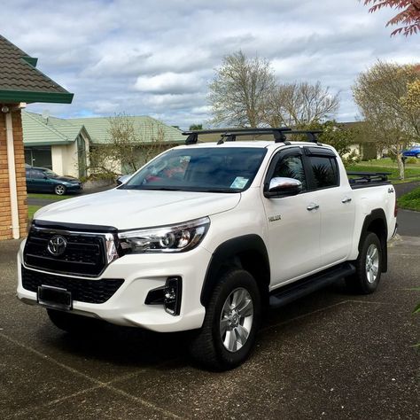 Hilux 2022, Toyota Runner, Polo Car, Camaro Car, New Ferrari, Chevrolet S10, Toyota 4x4, Toyota Trucks, Jeep Cars