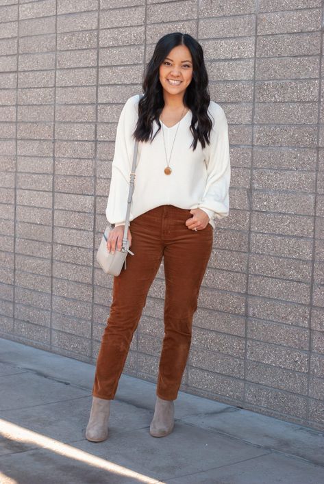 Cream Pants Outfits For Women, Gold Corduroy Pants Outfit, Suede Pants Outfit, Outfits With Sweaters, Bootie Outfits, Ankle Pants Outfit, Elevated Casual Outfit, Cream Sweater Outfit, Corduroy Pants Outfit