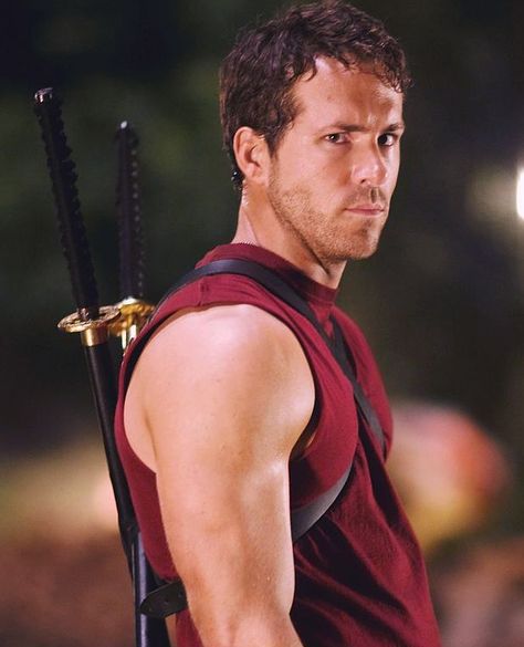 Ryan Reynolds (Wade Wilson aka Deadpool) from X-Men Origins: Wolverine. Ryan Reynolds Just Friends, Origins Wolverine, Ryan Reynolds Deadpool, Deadpool Funny, Wade Wilson, Deadpool Wolverine, Marvel Deadpool, Marvel Actors, Man Movies