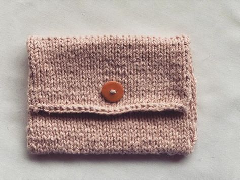 Knitted Pouch/Wallet – Handmade by Derya Knit Wallet, Knitted Pouch, Casting Off Knitting, Cotton Yarn Knitting, Free Knitting Patterns, Purl Stitch, Cast Off, Tapestry Needle, Knitting Stitches