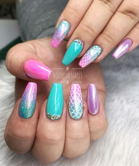 April Nails Ideas, Rodeo Nails, Nails Women, Mermaid Nail Art, Mermaid Nail, Cruise Nails, Bright Nail Designs, April Nails, Pastel Nails Designs