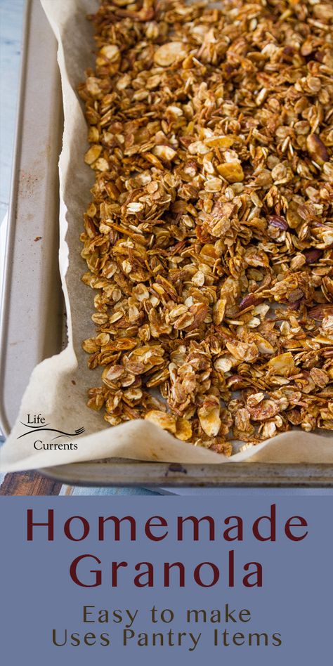 This easy to make Homemade Granola Recipe uses shelf-stable pantry items that I almost always have in the cupboard so I can make this at a moment’s notice. It’s perfect for breakfast or for a crunchy delicious snack in the afternoon. Breakfast Ideas Meal Prep, Cereal Healthy, Vegan Bechamel, Easy Granola Recipe, Homemade Granola Recipe, Easy Homemade Granola, Meals Breakfast, Easy Granola, Honey Granola