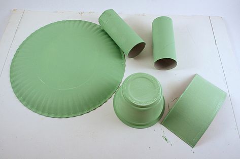 Paint the paper plate, cardboard tubes and other items light green Statue Of Liberty Torch Diy, Diy Statue Of Liberty Costume, Statue Of Liberty Craft, Statue Of Liberty Torch, Torches Diy, Statue Of Liberty Crown, Liberty Torch, Kix Cereal, Yogurt Container